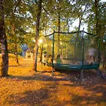 Le Bois De Faral ホリデーパーク