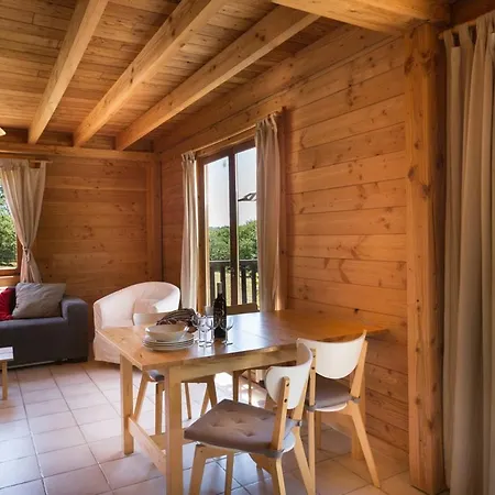 Tatil parkı Le Bois De Faral Le Bastit