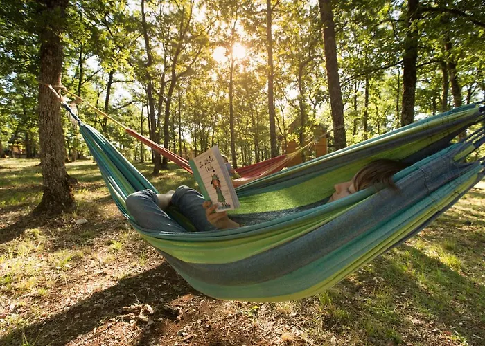 Le Bois De Faral Le Bastit