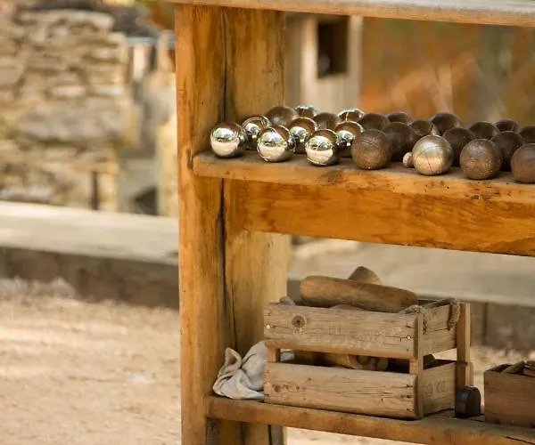 Le Bois De Faral * Le Bastit