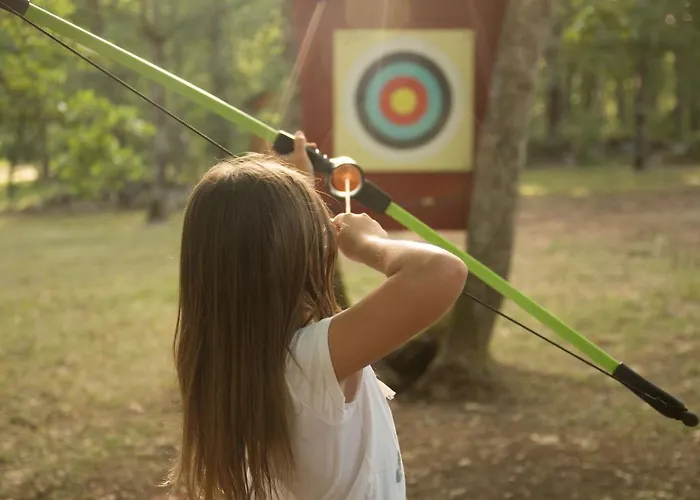 Le Bois De Faral * Le Bastit